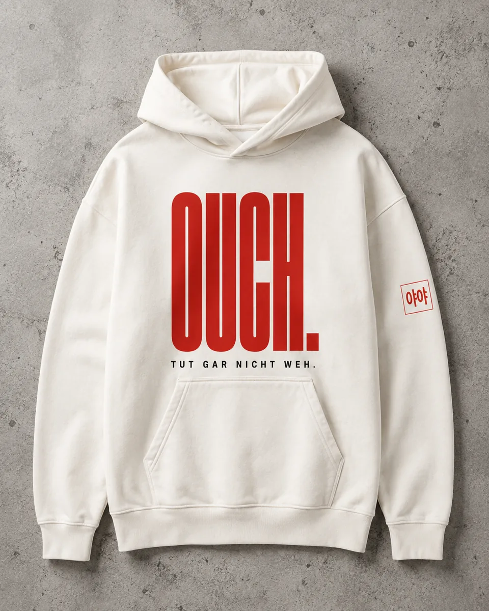 OUCH. Hoodie in Off-White mit rotem Logo und dem Schriftzug «Tut gar nicht weh.»
